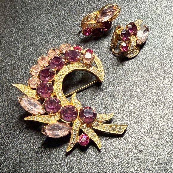 Vintage Eisenberg Ice Demi Parure 2 Shades of Purple Rhinestone Brooch Earrings - Picture 8 of 9